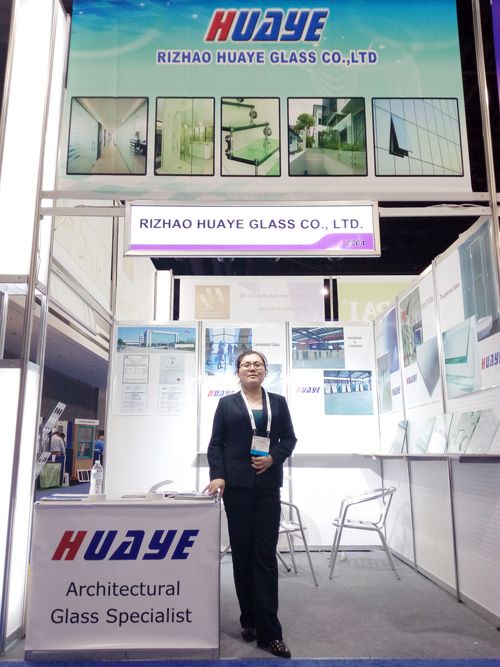 我公司組團參加美國國際玻璃門窗展覽會1